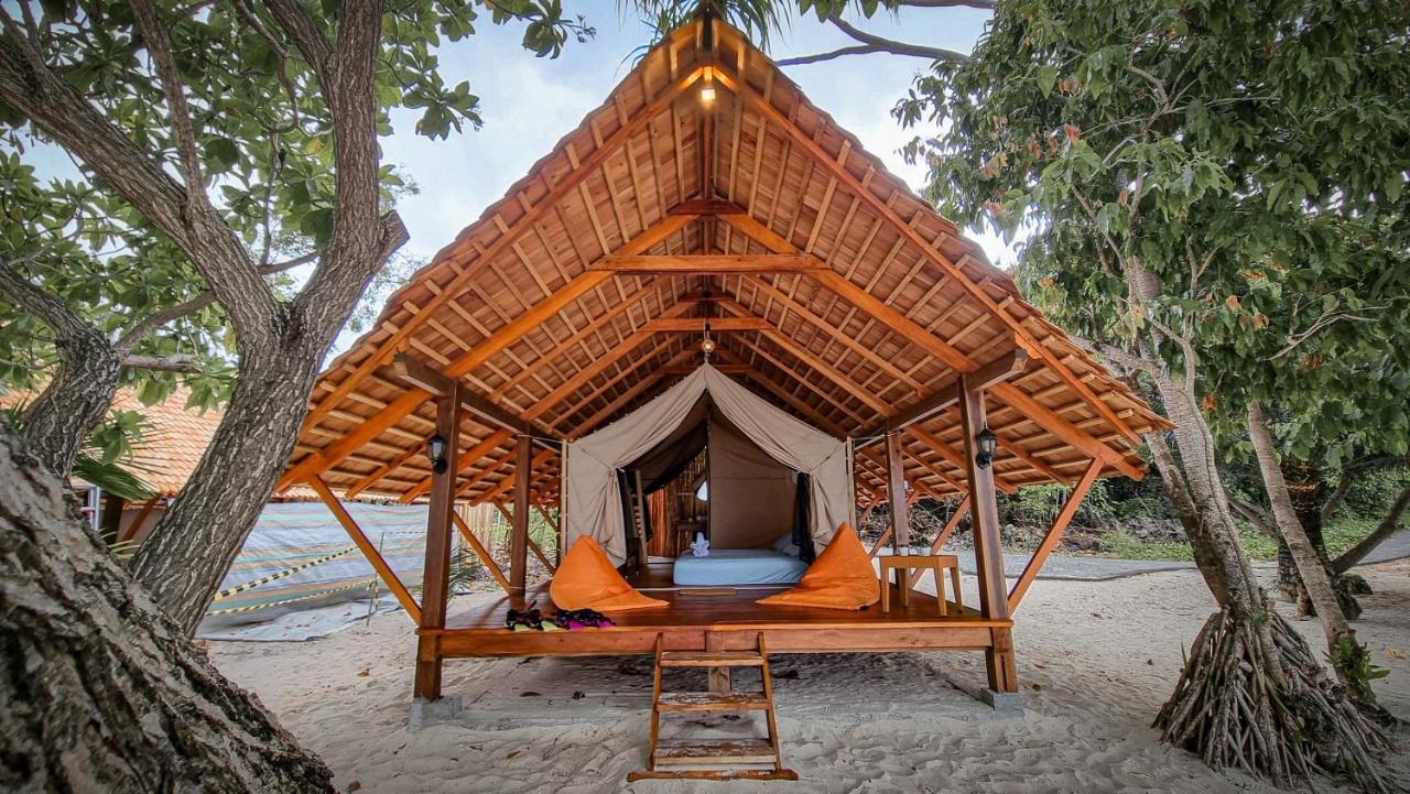 Lihaga Island & Beach Club Serai Ngoại thất bức ảnh