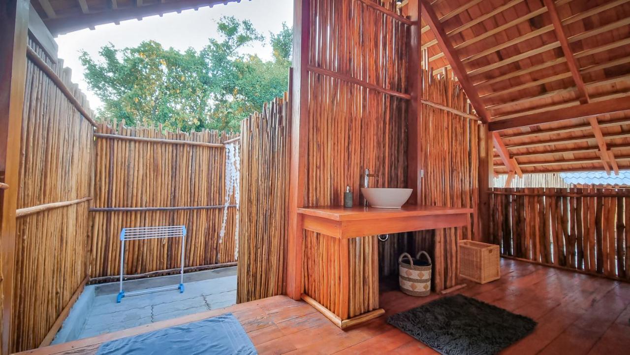 Lihaga Island & Beach Club Serai Ngoại thất bức ảnh